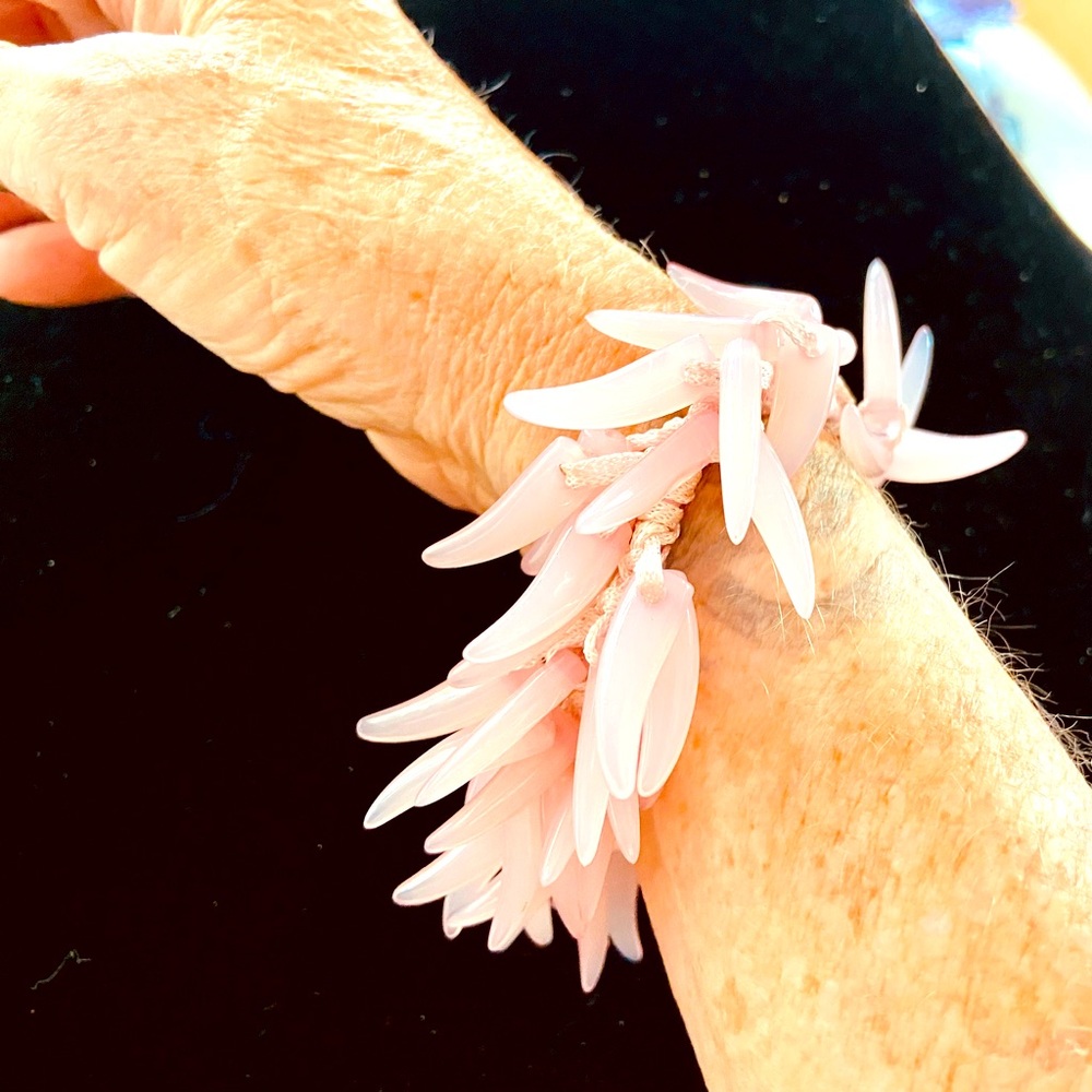 Flirty pink petal elastic bracelet